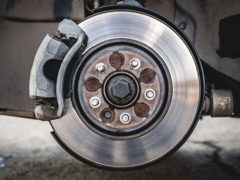 Zavorni diski za avto za boljši nadzor nad zaviranjem